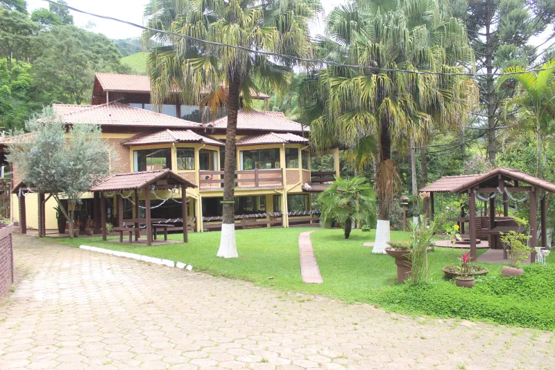 Hotel Lageado (Hotel Fazenda das Montanhas)