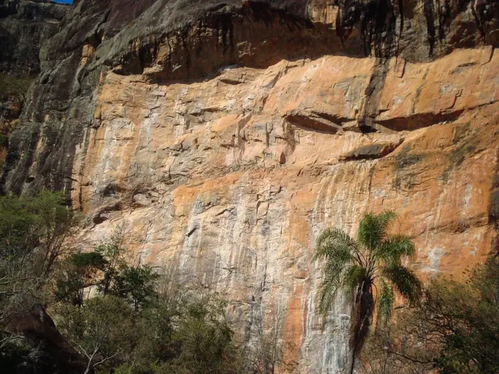 Pedra da Cruz ( Falésia dos Olhos )